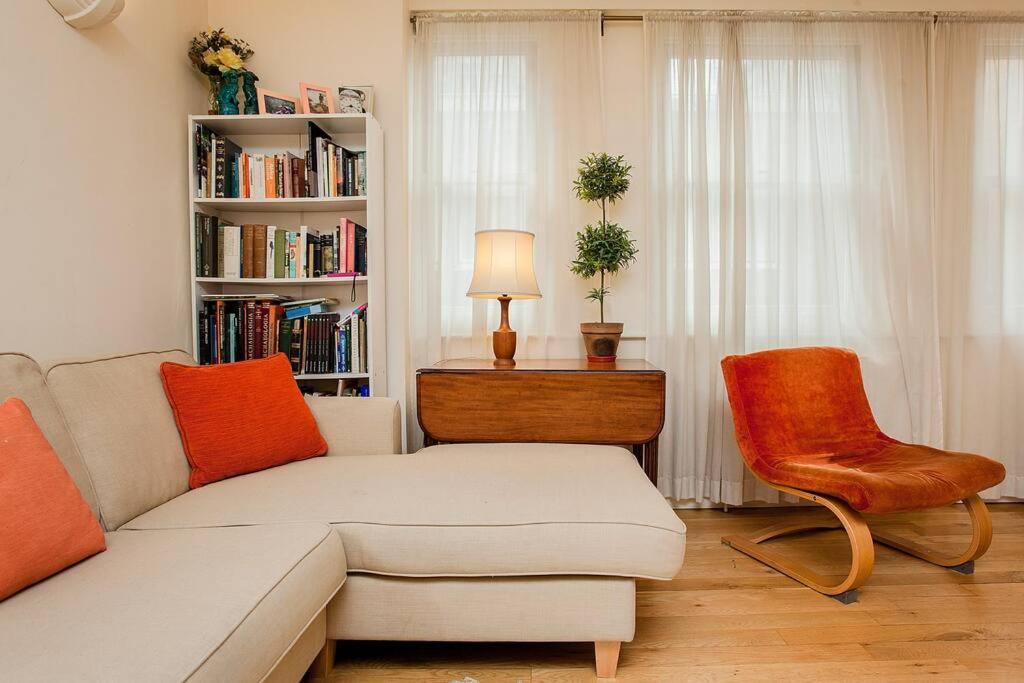 Апартаменты Bright 2 Bedroom Flat In Лондон