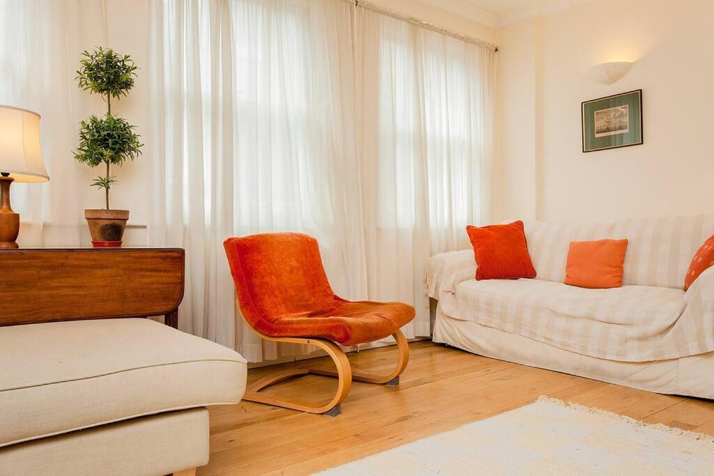 Bright 2 Bedroom Flat In Апартаменты Лондон